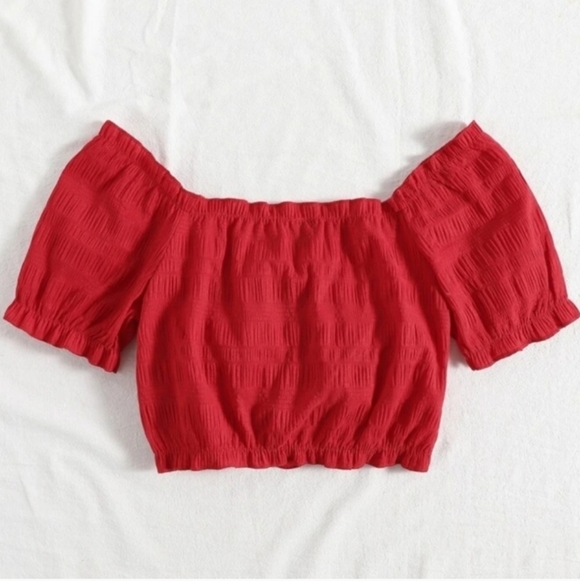 Elegant Red Ruched Blouse Sz Medium - Picture 2 of 4